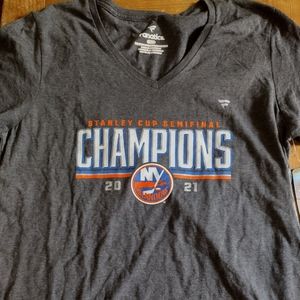 New York Islanders shirt